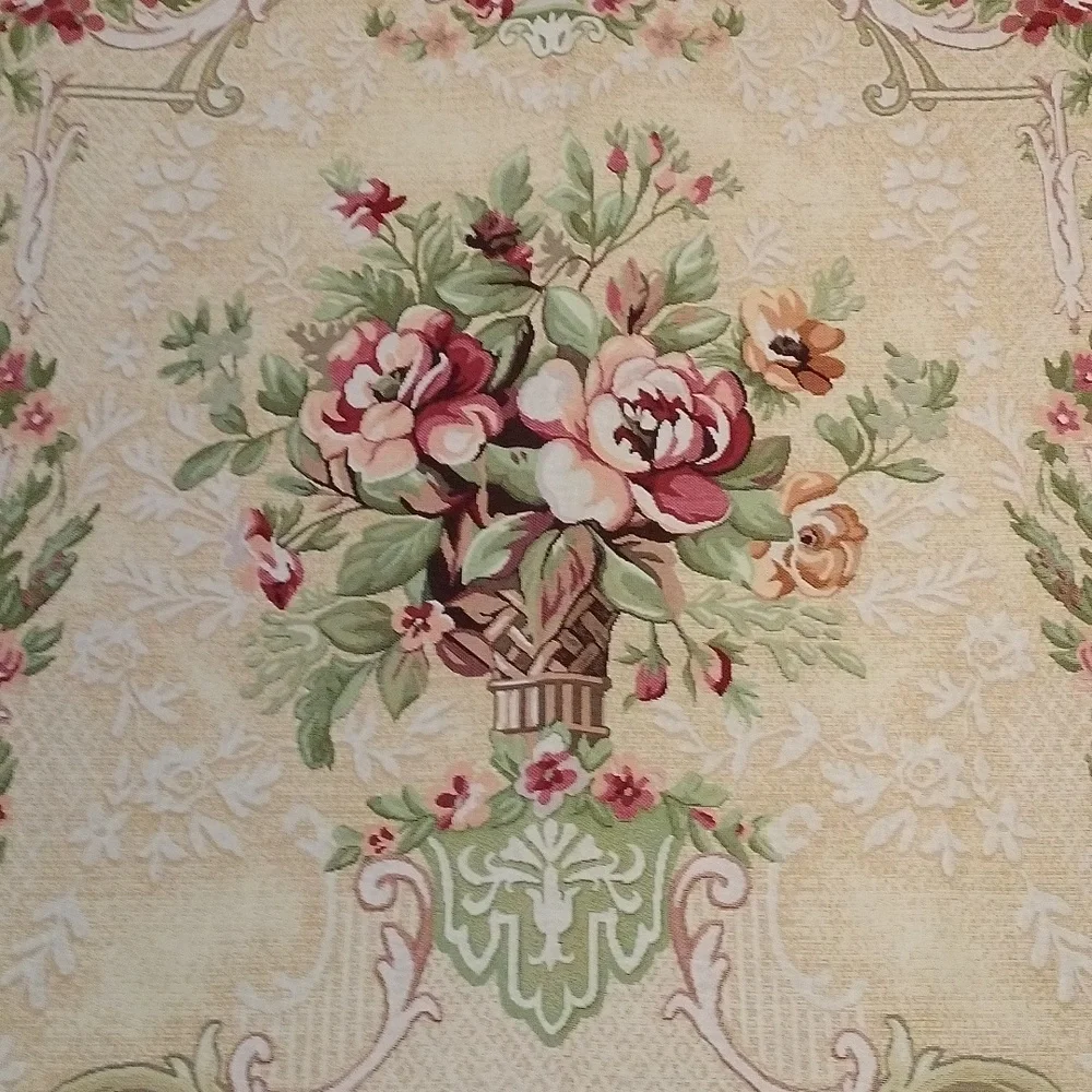 ⚜️ Vintage Floral Tapestry Wall Hanging